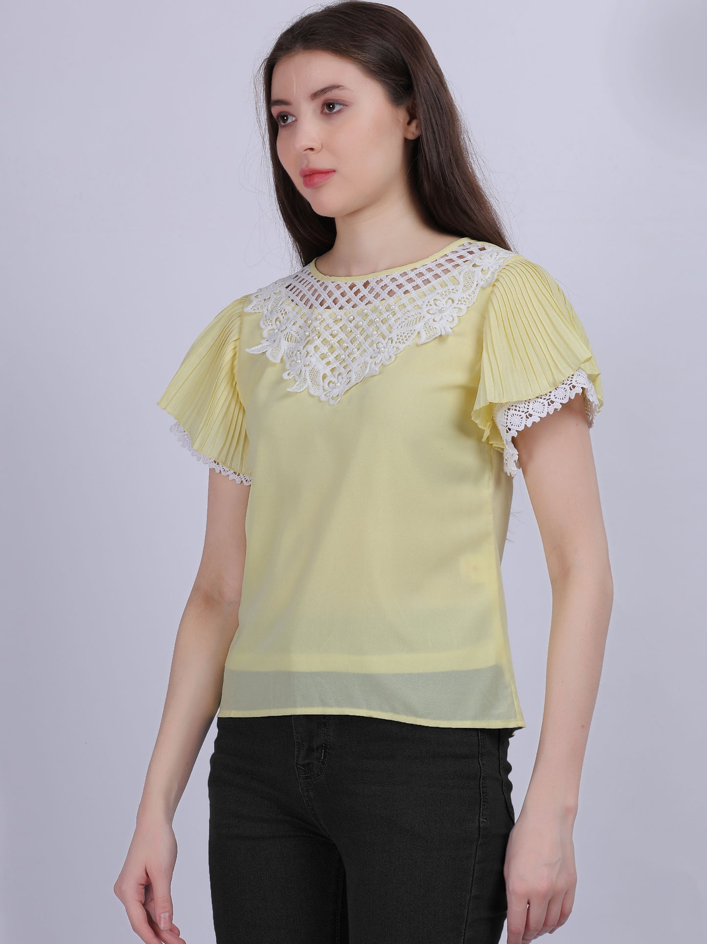 Yellow Solid Basic Casual Top With Lace Embellishment
