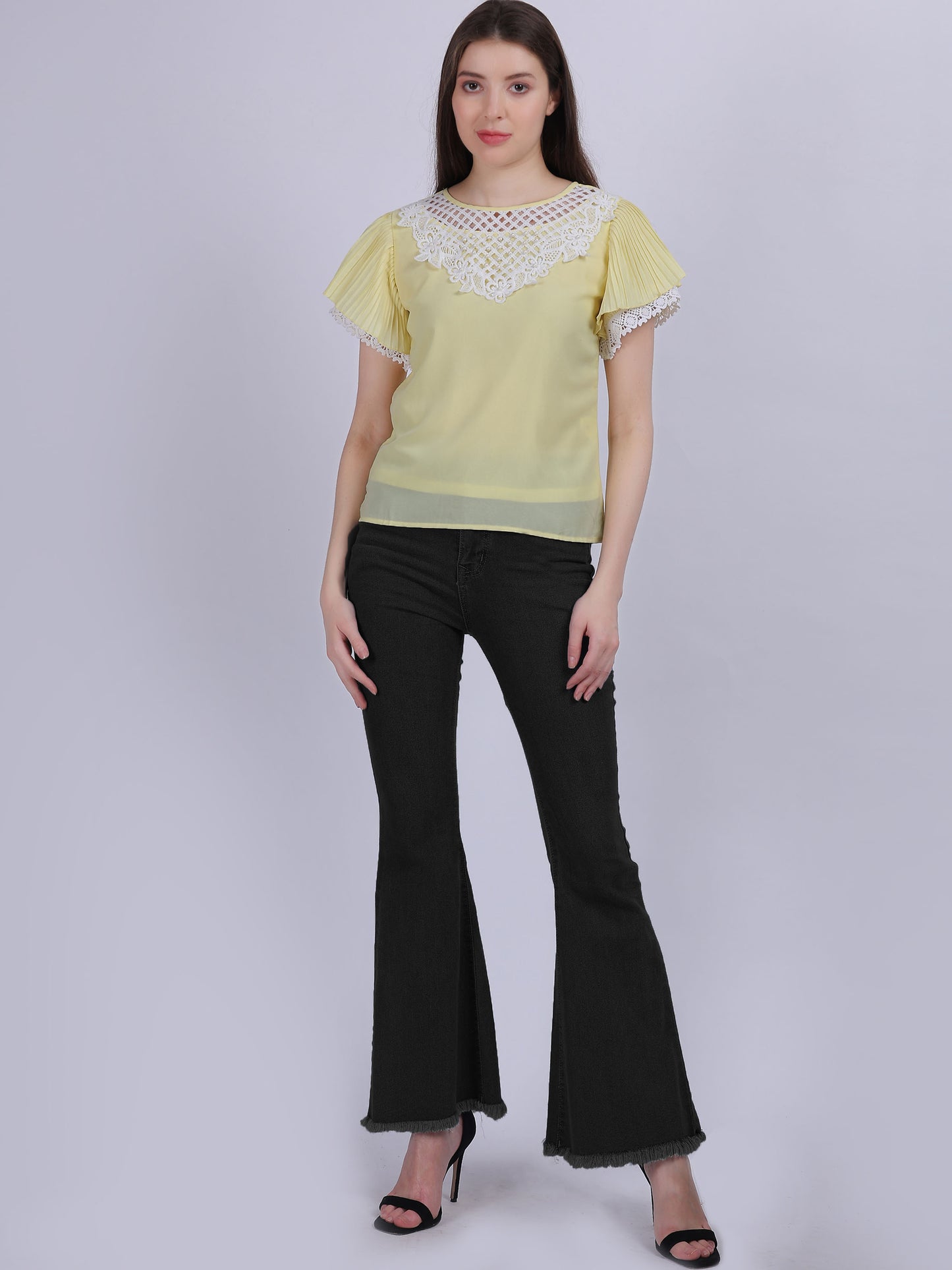 Yellow Solid Basic Casual Top With Lace Embellishment