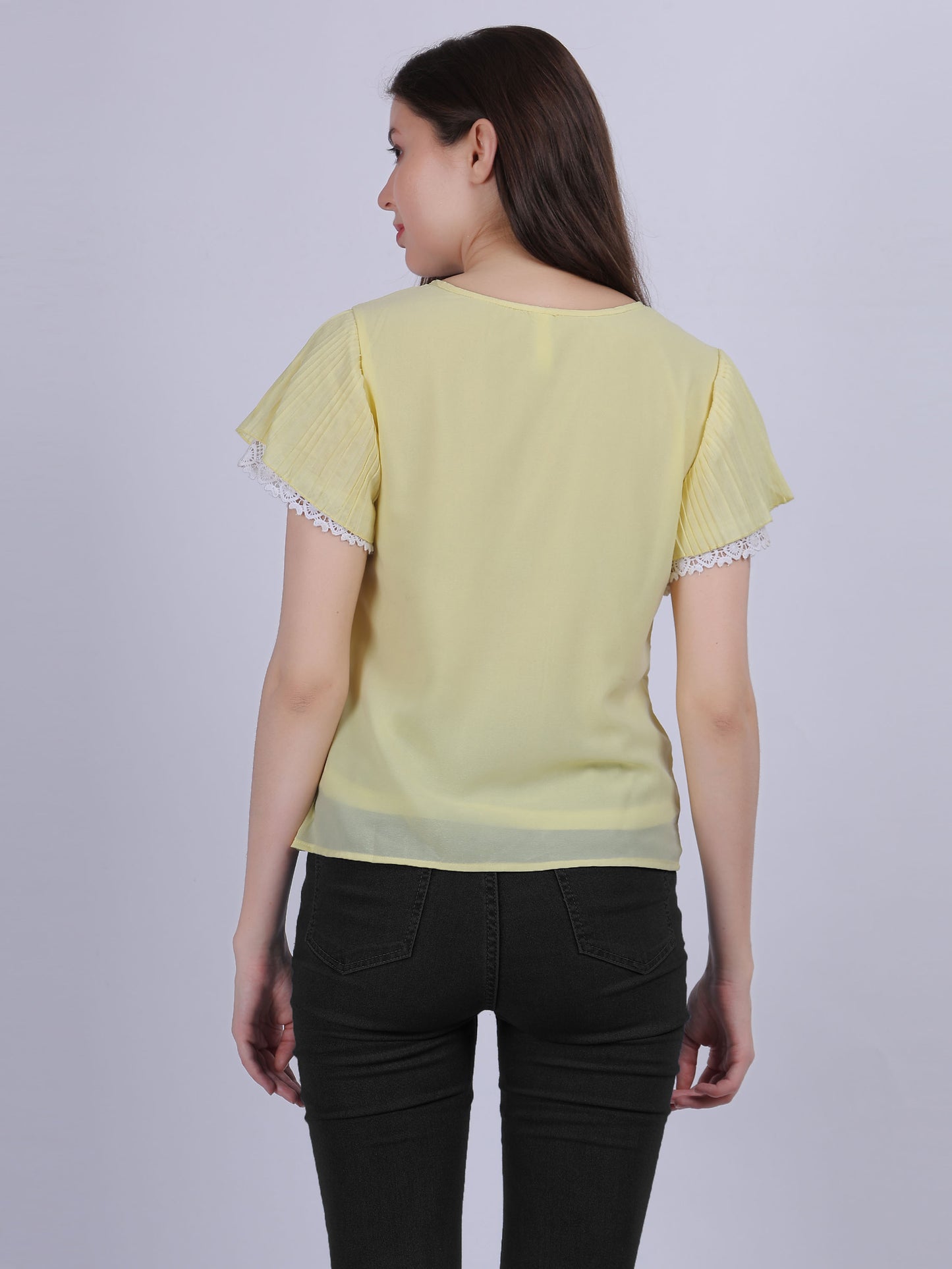 Yellow Solid Basic Casual Top With Lace Embellishment