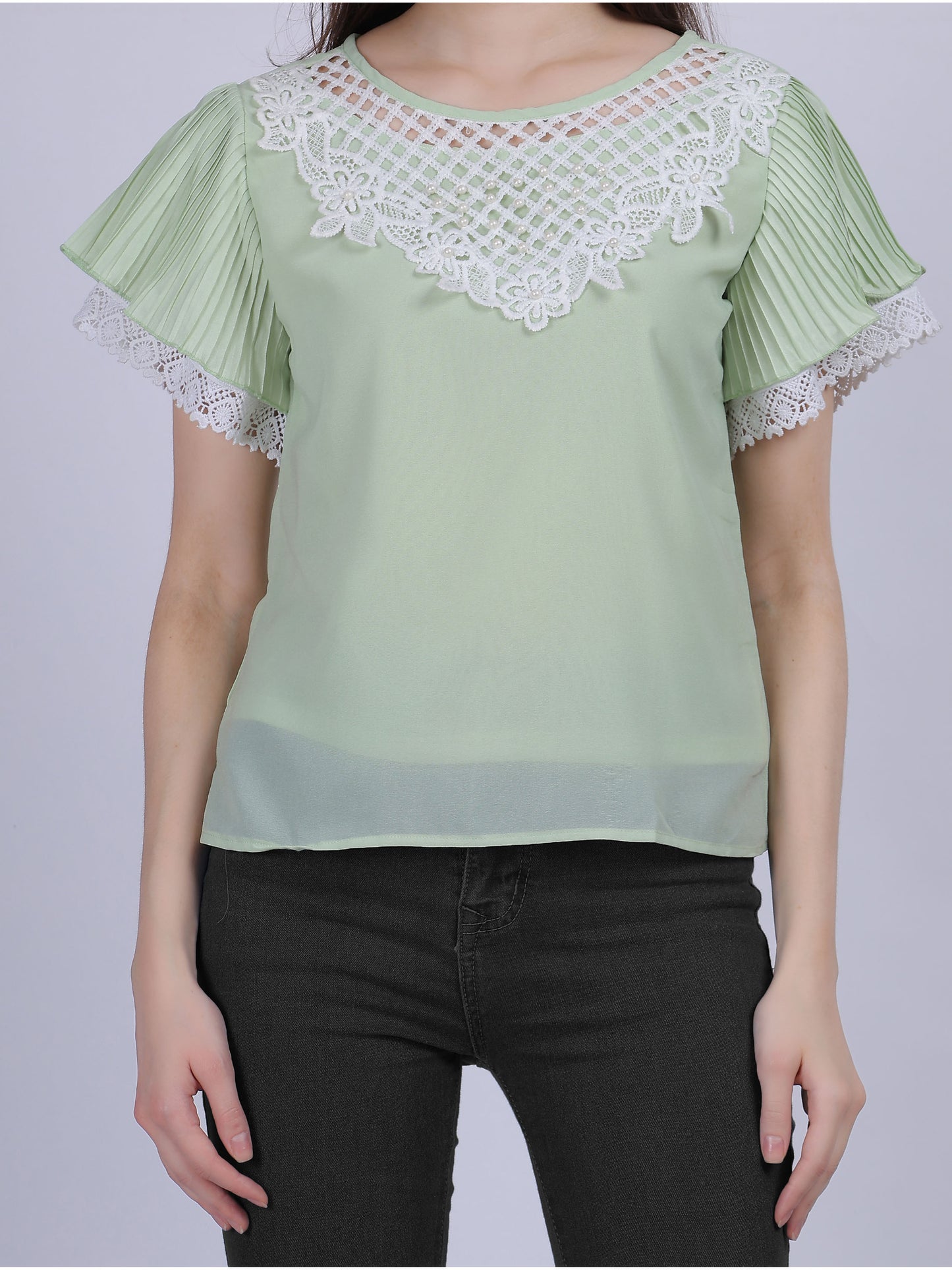 Green Solid Basic Casual Top With Lace Embellishment
