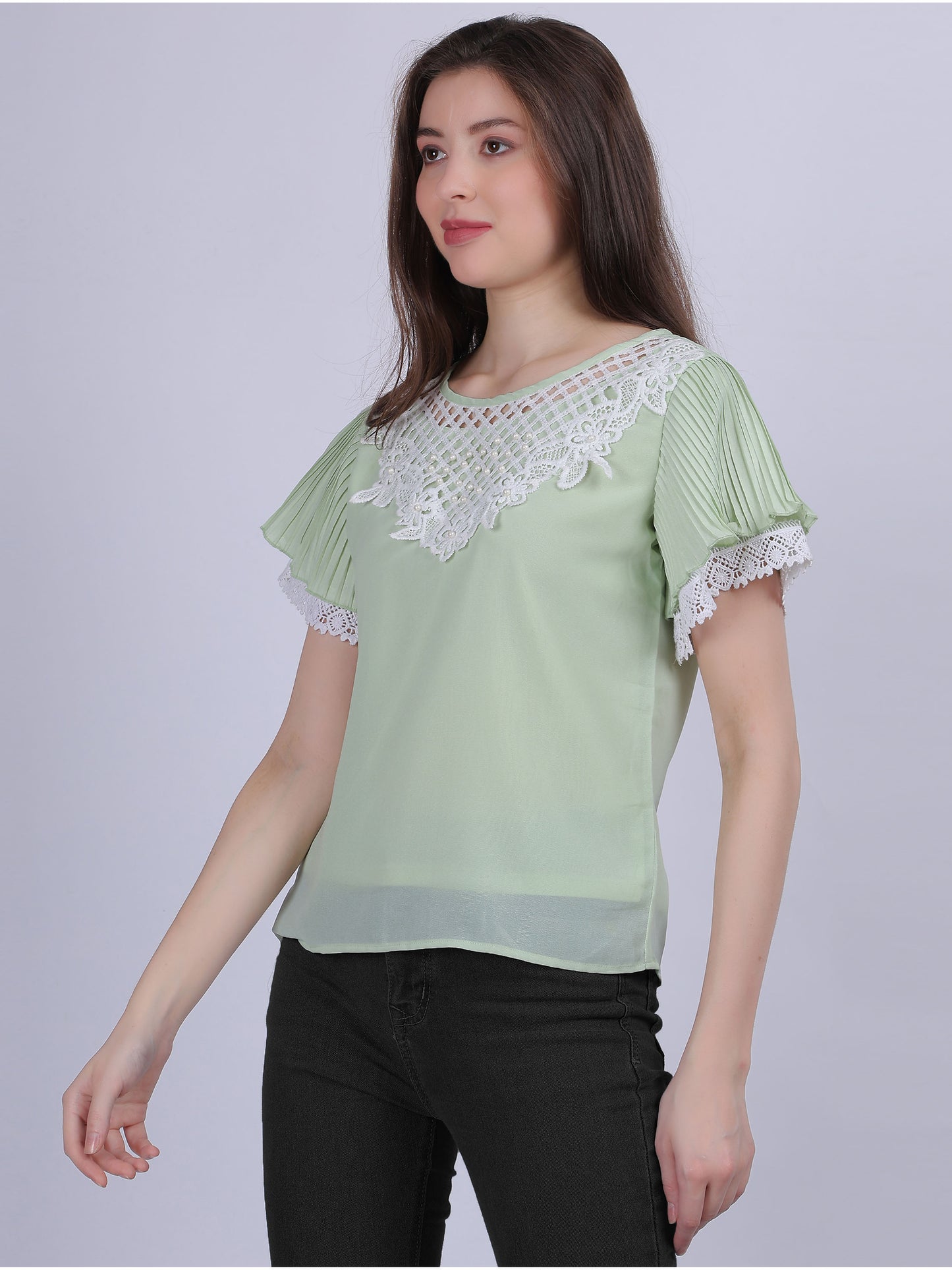 Green Solid Basic Casual Top With Lace Embellishment