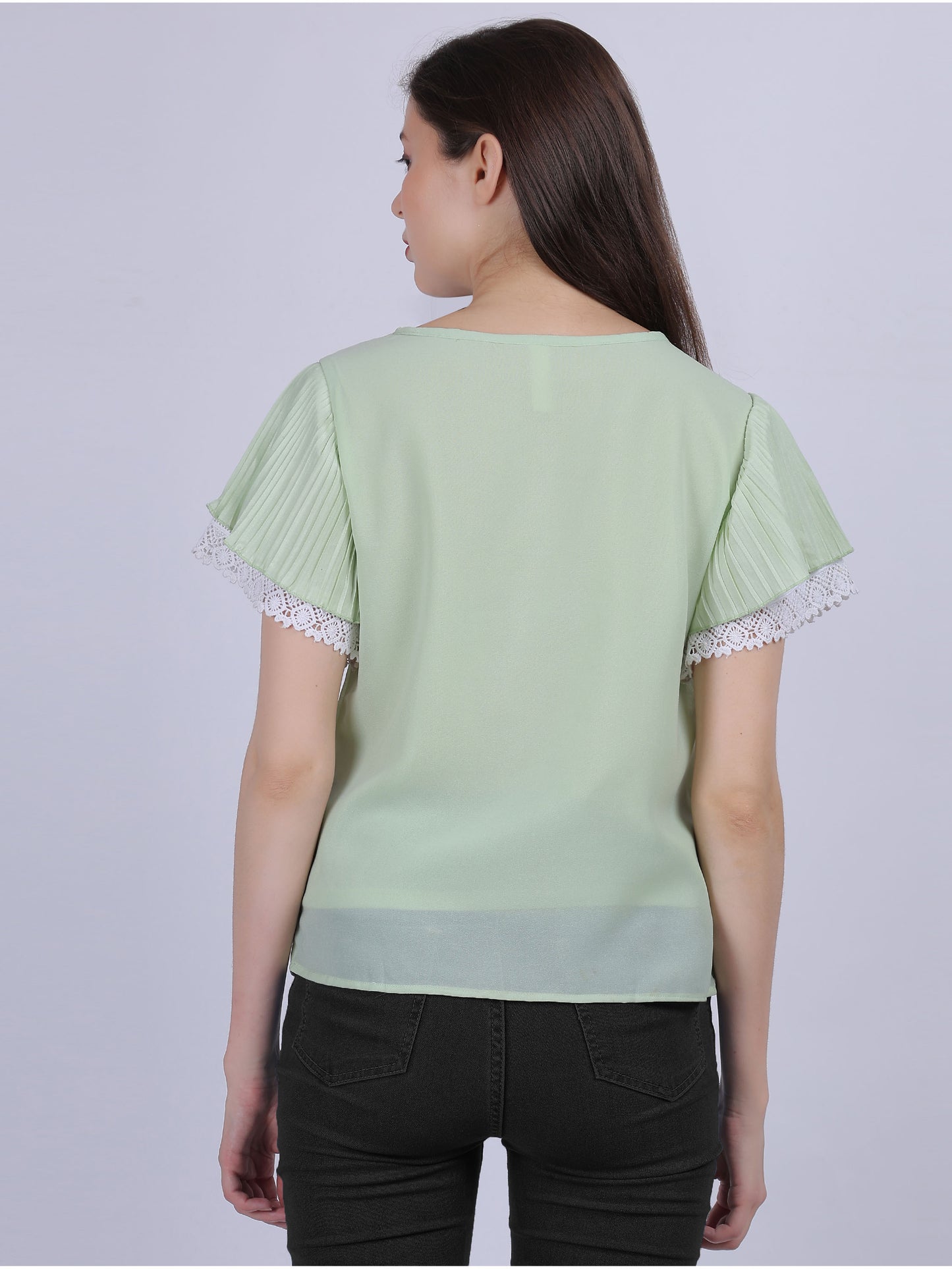 Green Solid Basic Casual Top With Lace Embellishment