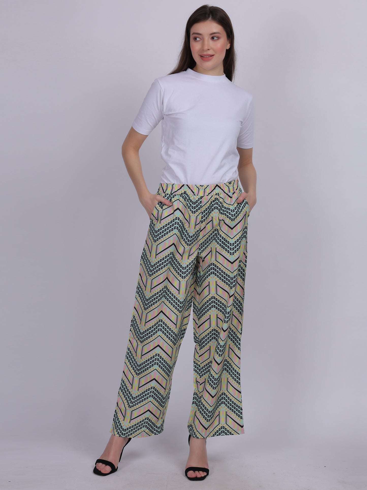 Green Straight Fit Printed Palazzo Fashion Pants