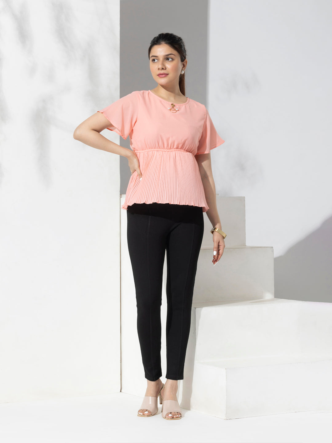 Pink Solid Fashion Pleated Peplum Top With Metal Accessories