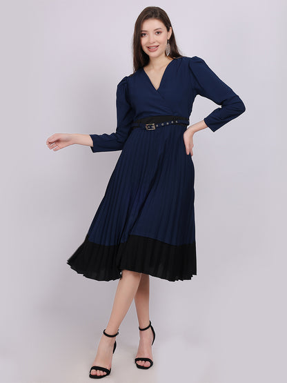 Navy Solid Pleated Fashion Dress With Puff Sleeves