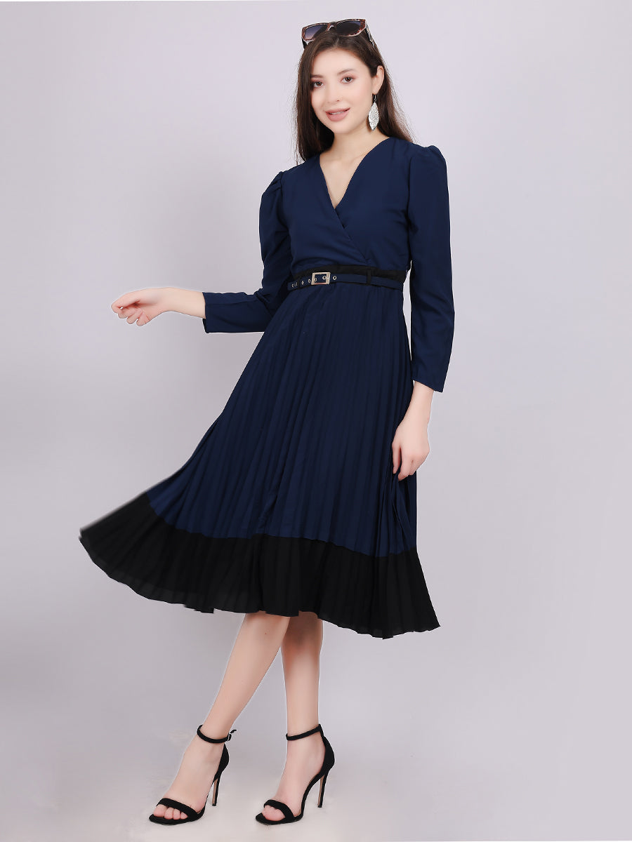 Navy Solid Pleated Fashion Dress With Puff Sleeves