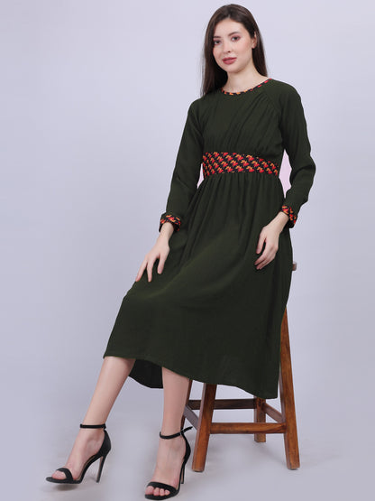 Solid Fashion Dress With Stylish Printed Collar And Waist Belt