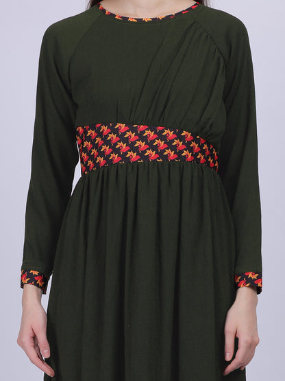 Solid Fashion Dress With Stylish Printed Collar And Waist Belt