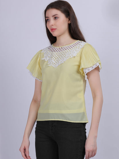 Yellow Solid Basic Casual Top With Lace Embellishment